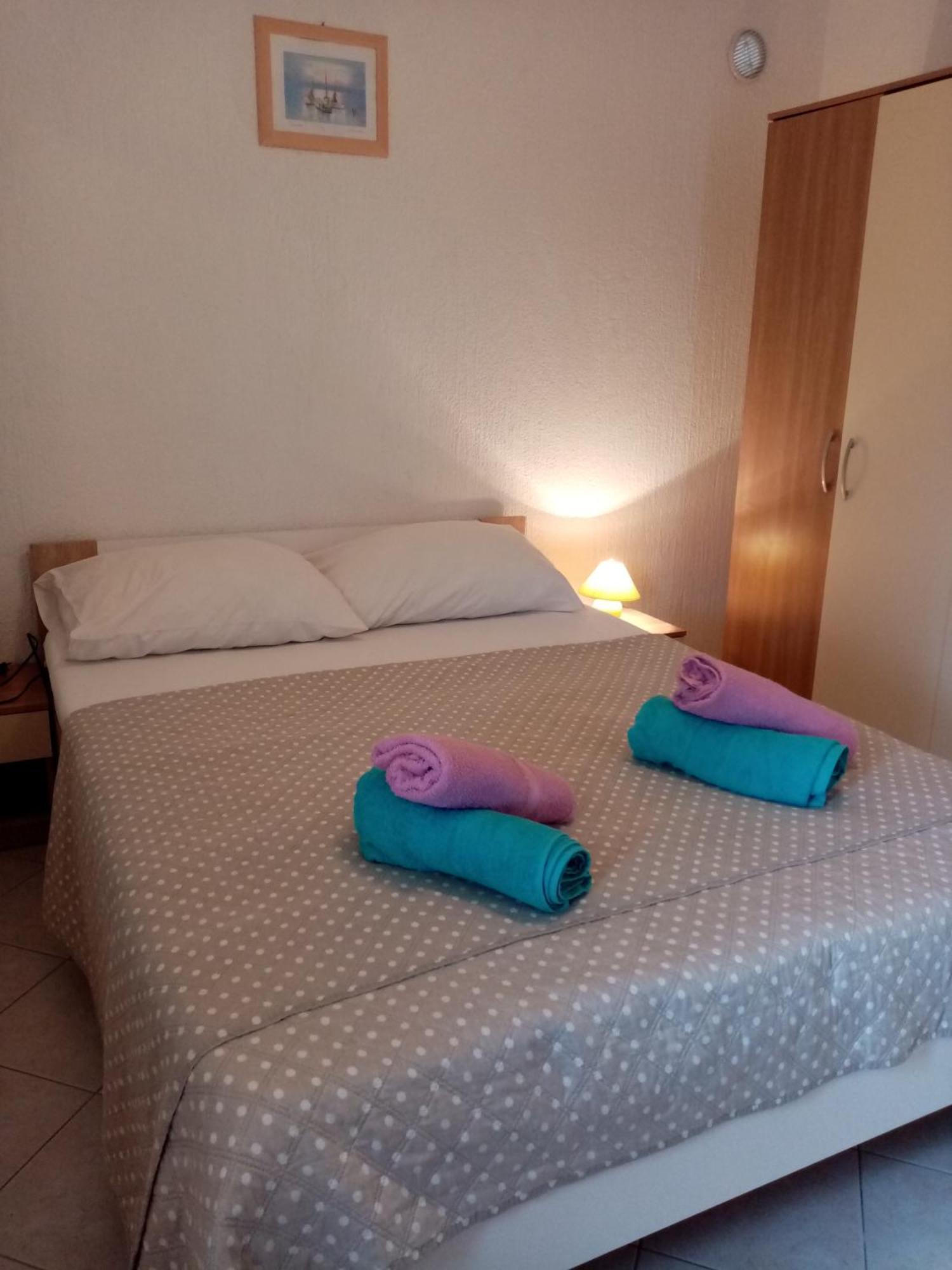 Apartmani Gero Lopar Rom bilde