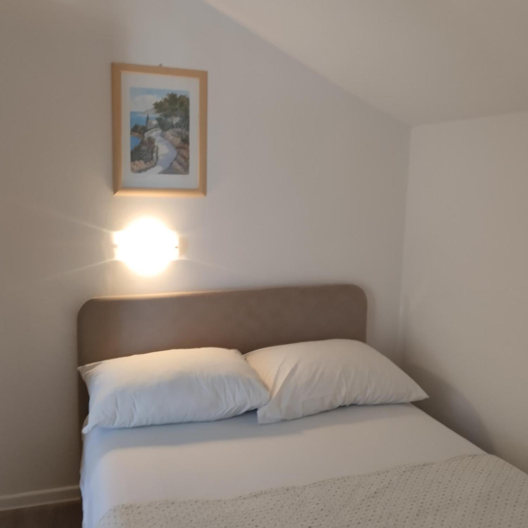 Apartmani Gero Lopar Eksteriør bilde